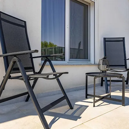 Blue Bottle - 1bd Near Mall By Flat Manаger Apartment *